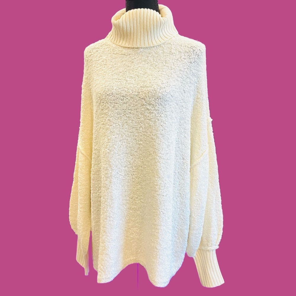 Double Zero Cream Oversized Turtleneck Bell Sleeve Size Large